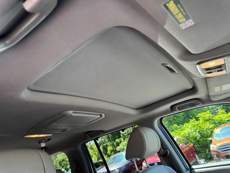 Used 2012 Honda Pilot Touring image 26