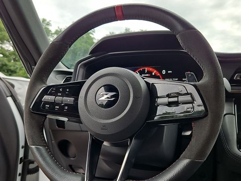 Certified 2024 Nissan Z NISMO w/ Floor Mat Package RWD image 20