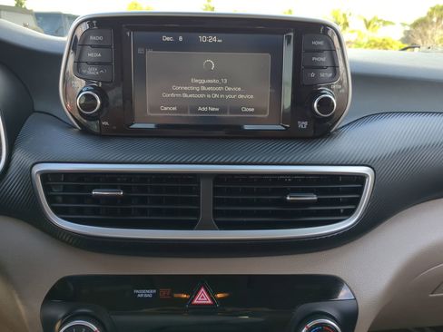 Used 2021 Hyundai Tucson SE image 26