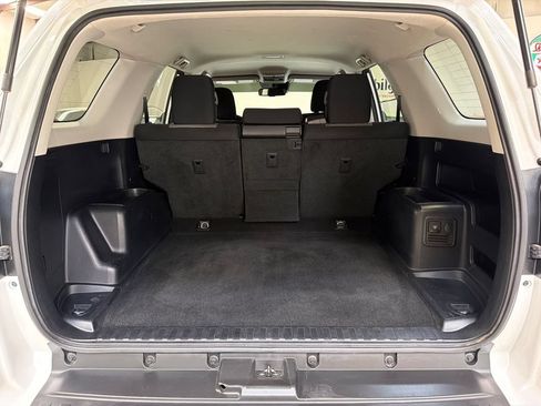 Used 2020 Toyota 4Runner SR5 AWD/4WD image 52