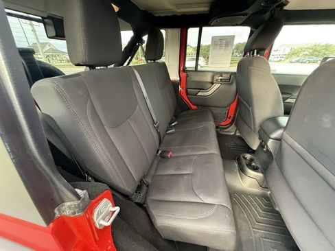 Used 2018 Jeep Wrangler Unlimited Sport S image 12