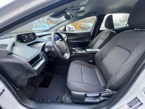 Used 2023 Toyota Prius LE image 9