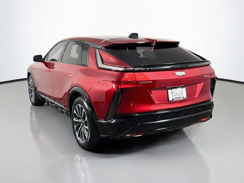 Used 2024 Cadillac Lyriq Sport w/ LPO, Floor Liner Package AWD/4WD image 5