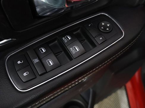 Used 2018 RAM 1500 Rebel image 30