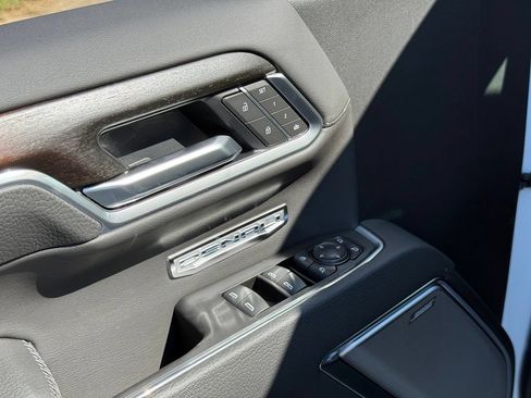 New 2026 GMC Sierra 1500 Denali AWD/4WD image 17