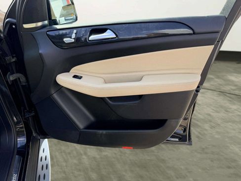 Used 2017 Mercedes-Benz GLS 450 4MATIC image 39