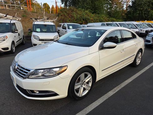 Used 2017 Volkswagen CC Sport image 3