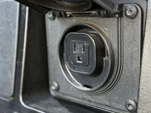 Used 2019 Toyota Tacoma TRD Off-Road image 32