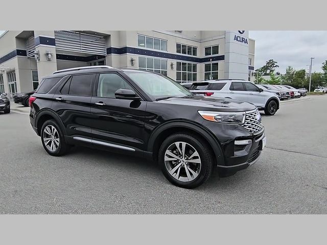 Used 2020 Ford Explorer Platinum w/ Premium Technology Package AWD/4WD image 32