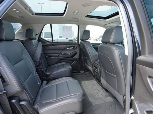 Used 2020 Chevrolet Traverse Premier AWD/4WD image 24