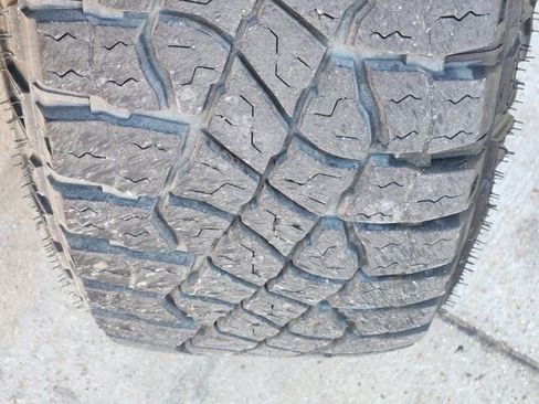 Used 2024 Chevrolet Colorado ZR2 w/ ZR2 Convenience Package III image 19