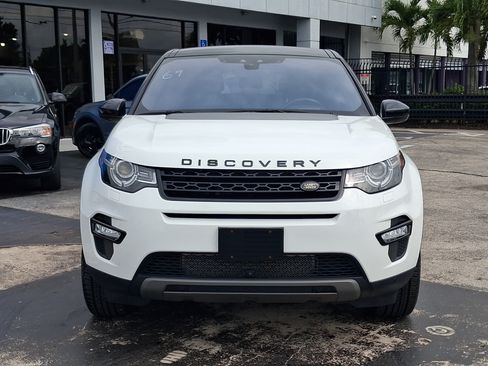 Used 2017 Land Rover Discovery Sport HSE AWD/4WD image 3