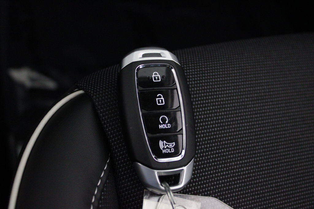Certified 2026 Hyundai Venue SEL FWD image 31