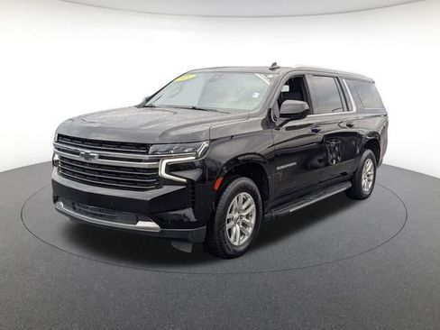 Used 2021 Chevrolet Suburban LT w/ Rear Media and Nav Package image 8
