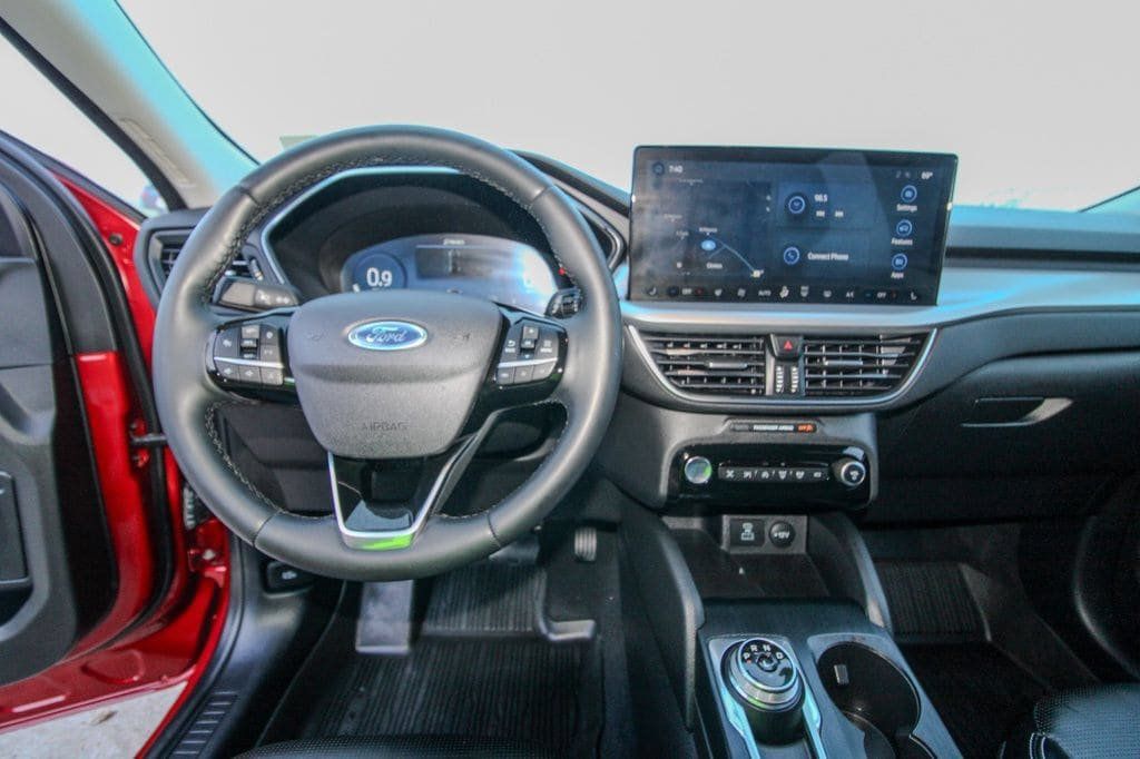 Used 2023 Ford Escape Platinum AWD/4WD image 27