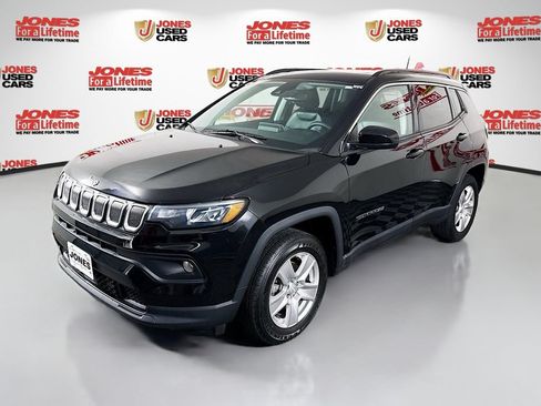 Used 2022 Jeep Compass Latitude w/ Sun and Sound Group AWD/4WD image 15