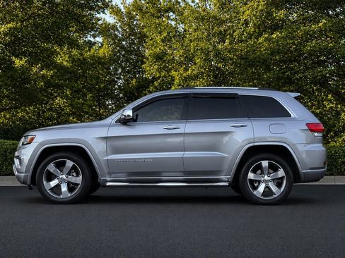 Used 2014 Jeep Grand Cherokee Overland RWD image 3