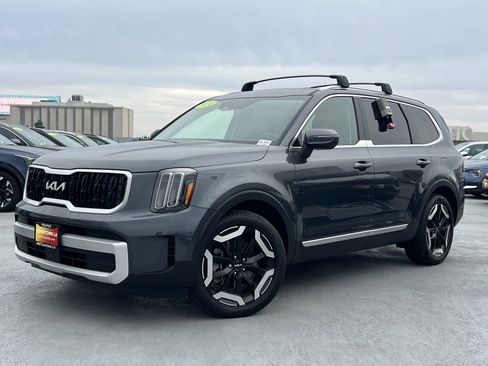 Certified 2024 Kia Telluride EX image 2