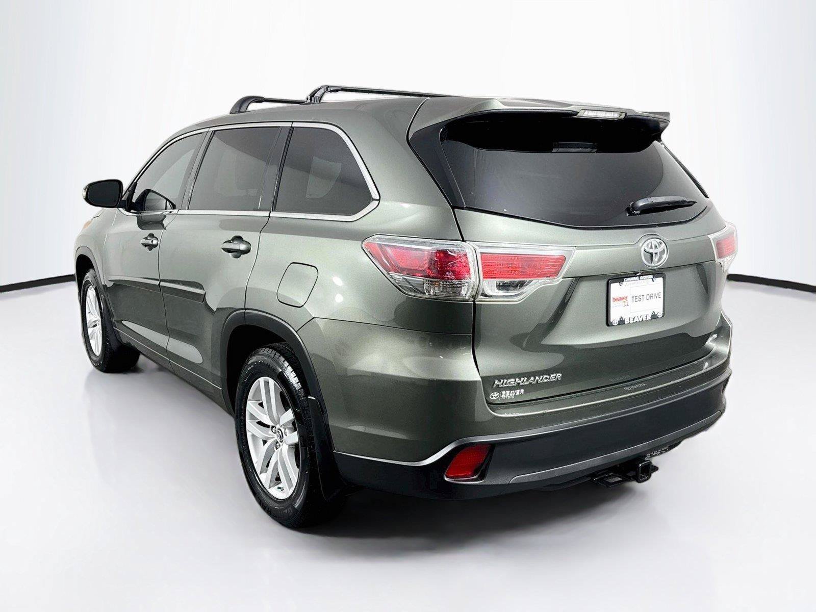 Used 2016 Toyota Highlander LE AWD/4WD image 10