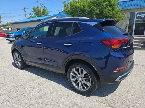 Used 2023 Buick Encore GX Essence w/ Experience Buick Package FWD image 3