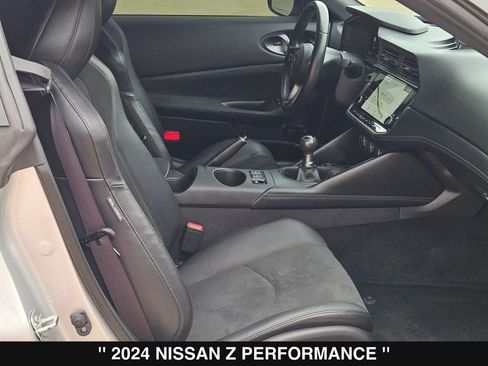 Used 2024 Nissan Z Performance w/ Floor Mat Package image 25
