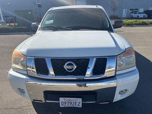Used 2014 Nissan Titan SV w/ SV Value Truck Package image 3
