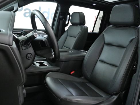 Used 2023 Chevrolet Suburban Z71 w/ Luxury Package image 24