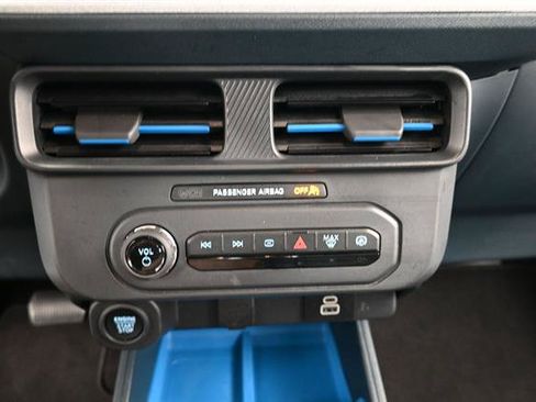 Used 2025 Ford Maverick XLT w/ XLT Luxury Package FWD image 13