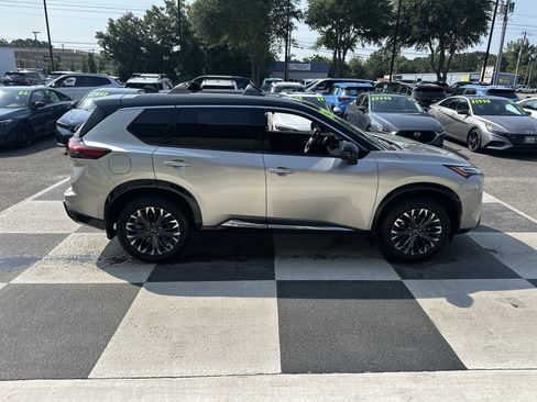 Used 2026 Nissan Rogue Platinum w/ Platinum Premium Package AWD/4WD image 3