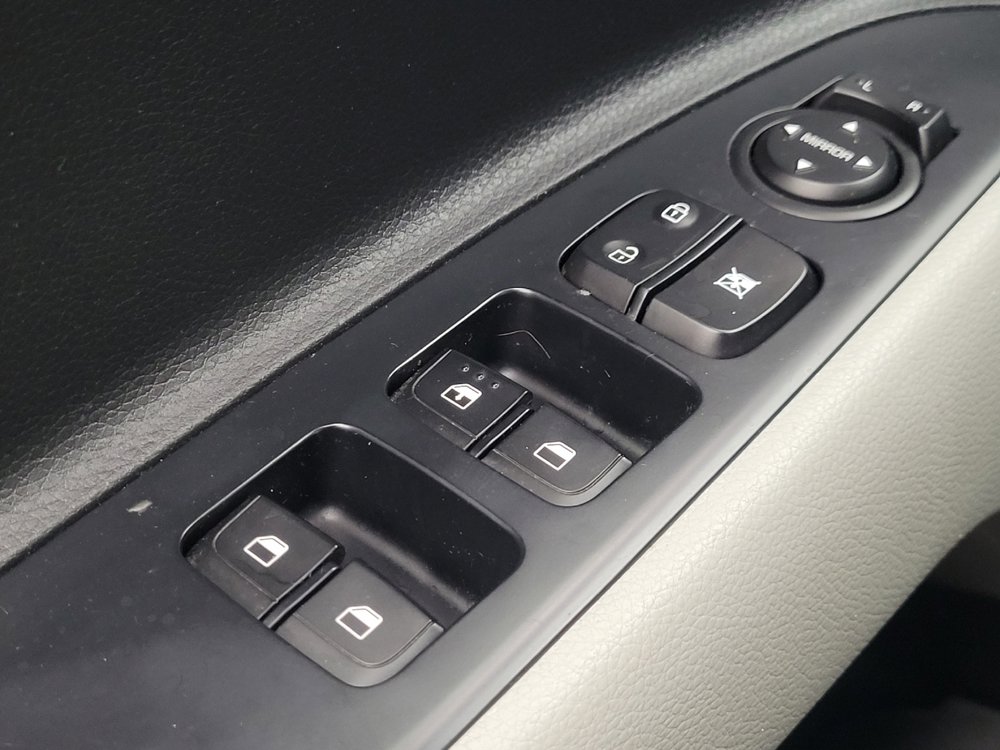 Used 2023 Kia Rio S FWD image 27