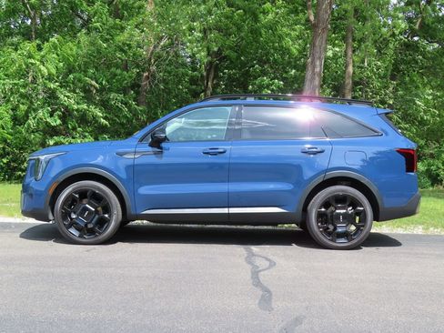 Certified 2024 Kia Sorento X-Line EX AWD/4WD image 8