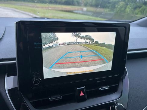 Used 2025 Toyota Corolla SE FWD image 23
