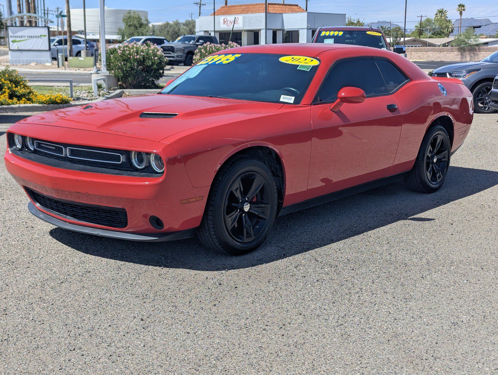 Certified 2022 Dodge Challenger SXT RWD image 5