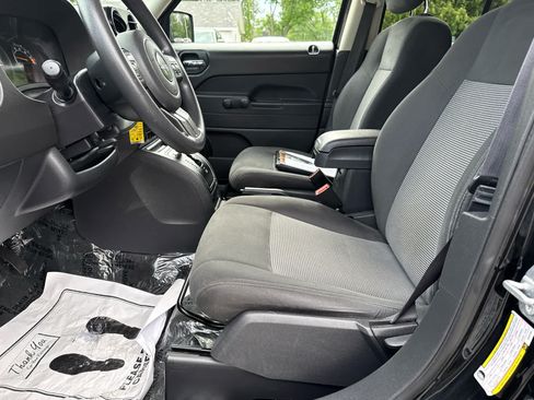 Used 2016 Jeep Patriot Sport FWD image 11