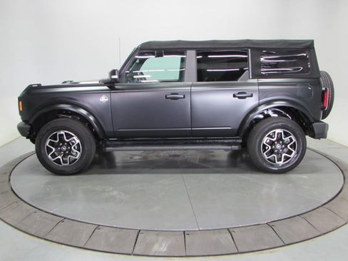 Certified 2022 Ford Bronco Outer Banks AWD/4WD image 4