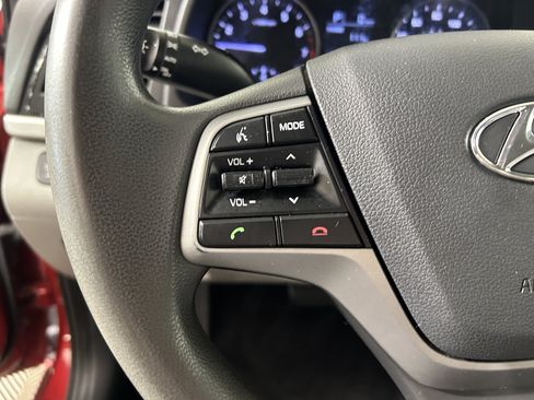 Used 2017 Hyundai Elantra SE FWD image 10