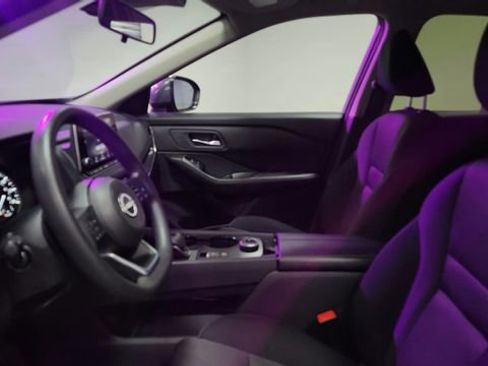 Used 2024 Nissan Rogue SV image 15