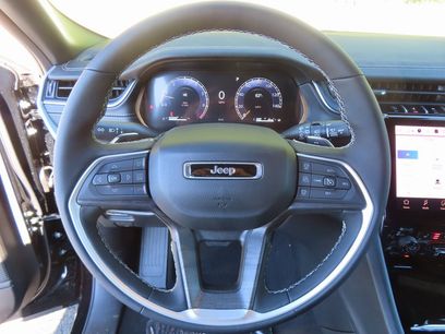 New 2025 Jeep Grand Cherokee Limited w/ Luxury Tech Group II