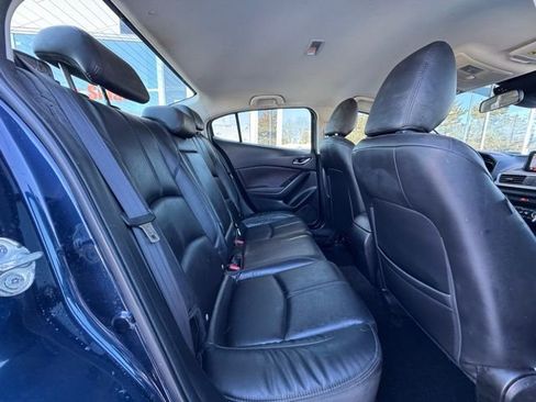 Used 2018 MAZDA MAZDA3 Touring FWD image 15