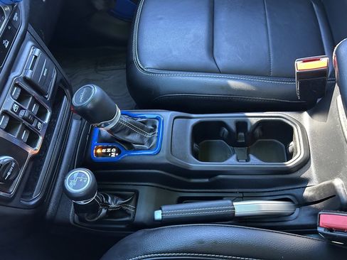 Used 2023 Jeep Gladiator Overland w/ Popular Equipment Package image 40