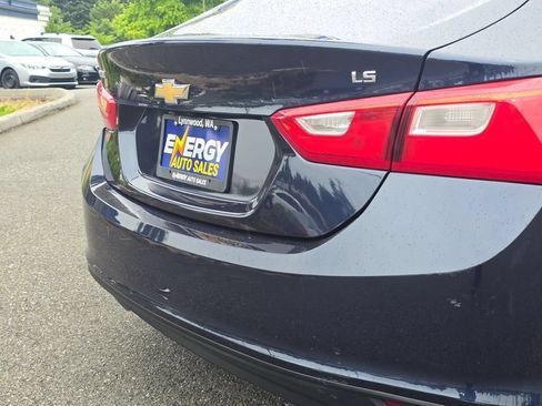 Used 2016 Chevrolet Malibu LS FWD image 13