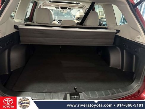 Used 2022 Subaru Forester Premium AWD/4WD image 18