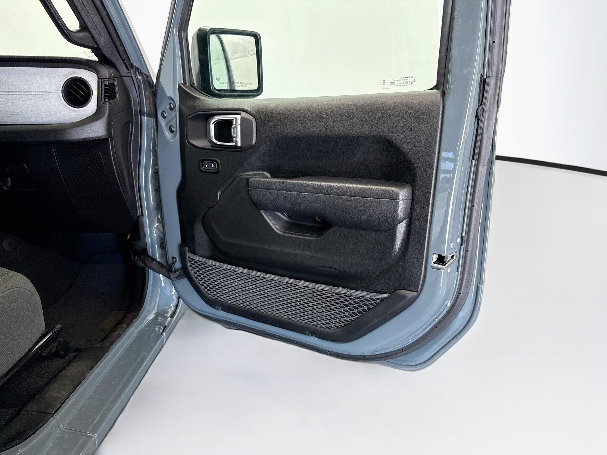 Used 2024 Jeep Wrangler Unlimited AWD/4WD image 31