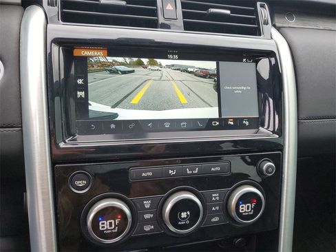 Used 2019 Land Rover Discovery HSE image 15