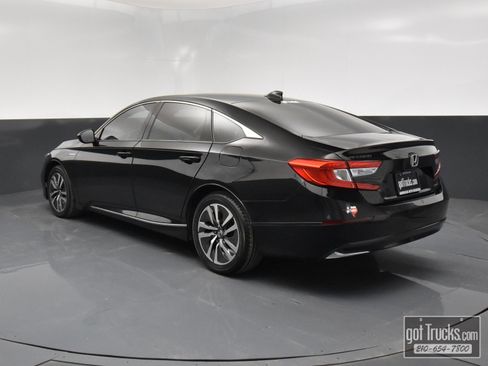 Used 2018 Honda Accord EX image 4