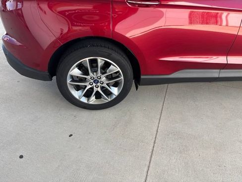 Used 2018 Ford Edge Titanium w/ Equipment Group 301A AWD/4WD image 7