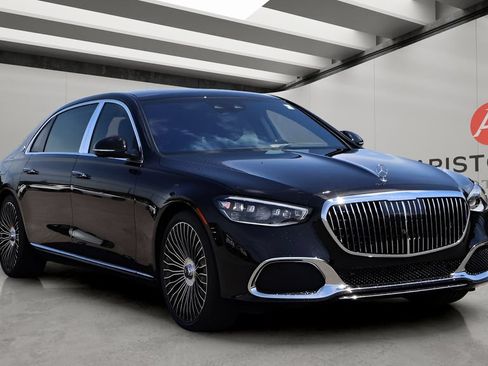 Certified 2024 Mercedes-Benz Maybach S 580 4MATIC image 3