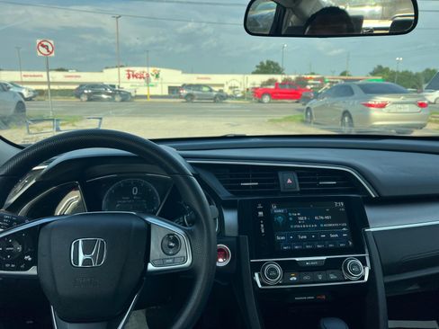 Used 2017 Honda Civic EX image 46