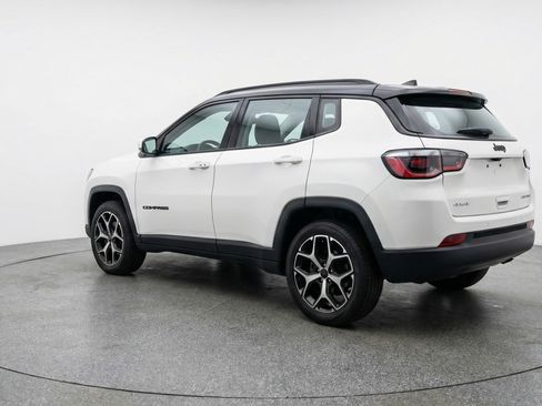 Used 2025 Jeep Compass Limited AWD/4WD image 6