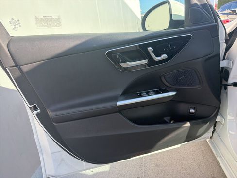 Used 2023 Mercedes-Benz C 300 Sedan image 10